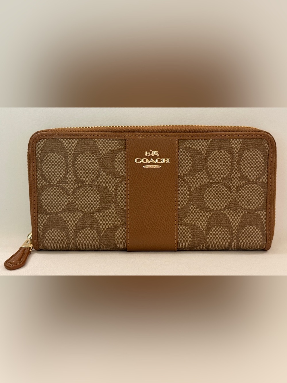 NWOT~ Coach Signature Accordion Zip Closure Wallet~ RETAIL $250
